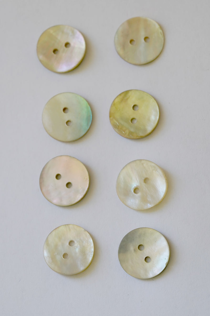 Shell Btton Shell Buttons - Medium – lisaFdesign